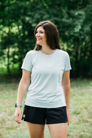 This 3.75 inch pair of women’s running shorts with pockets is designed with a lightweight, moisture-wicking fabric. Shorts come in colors black and twilight run blue.