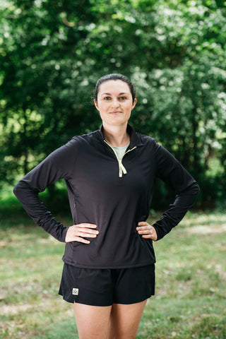 This women’s running quarter zip top is ultra-soft and made with a moisture-wicking fabric so it’s perfect for all running seasons. Quarter zip comes in colors black and misty morning sky blue.